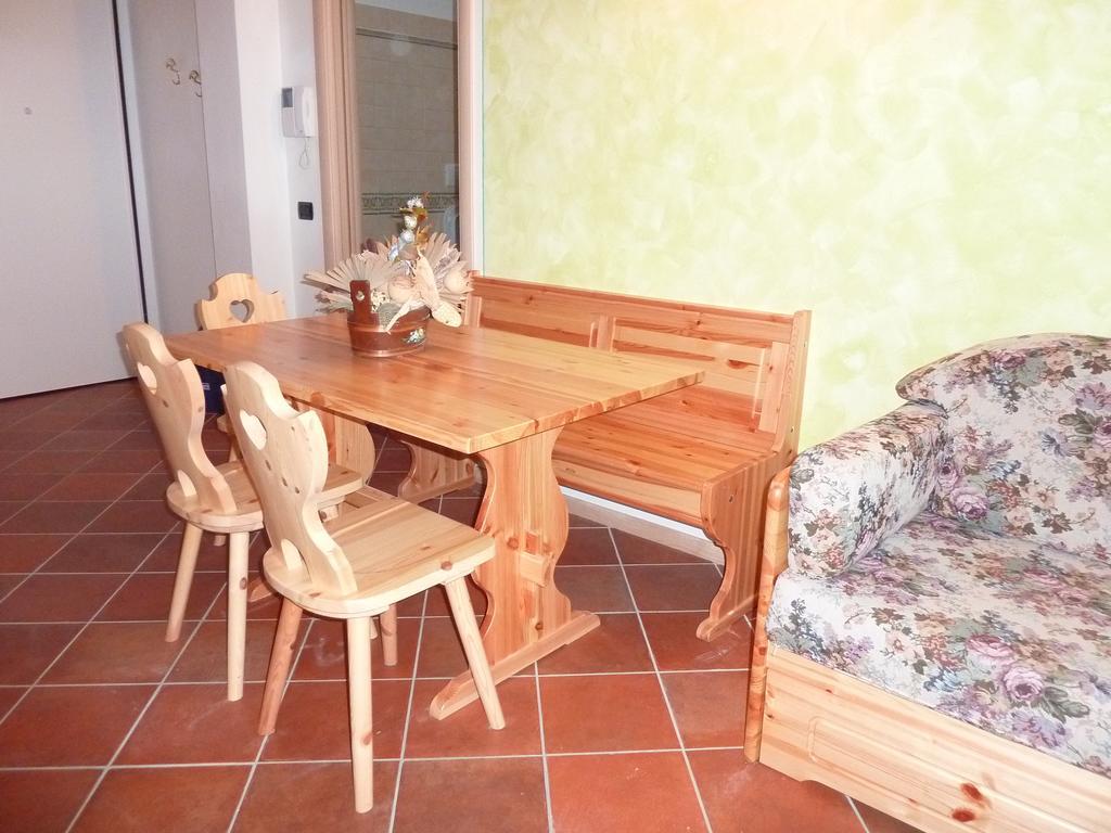 Appartamento Finestra Sul Parco Comano Terme Exterior photo